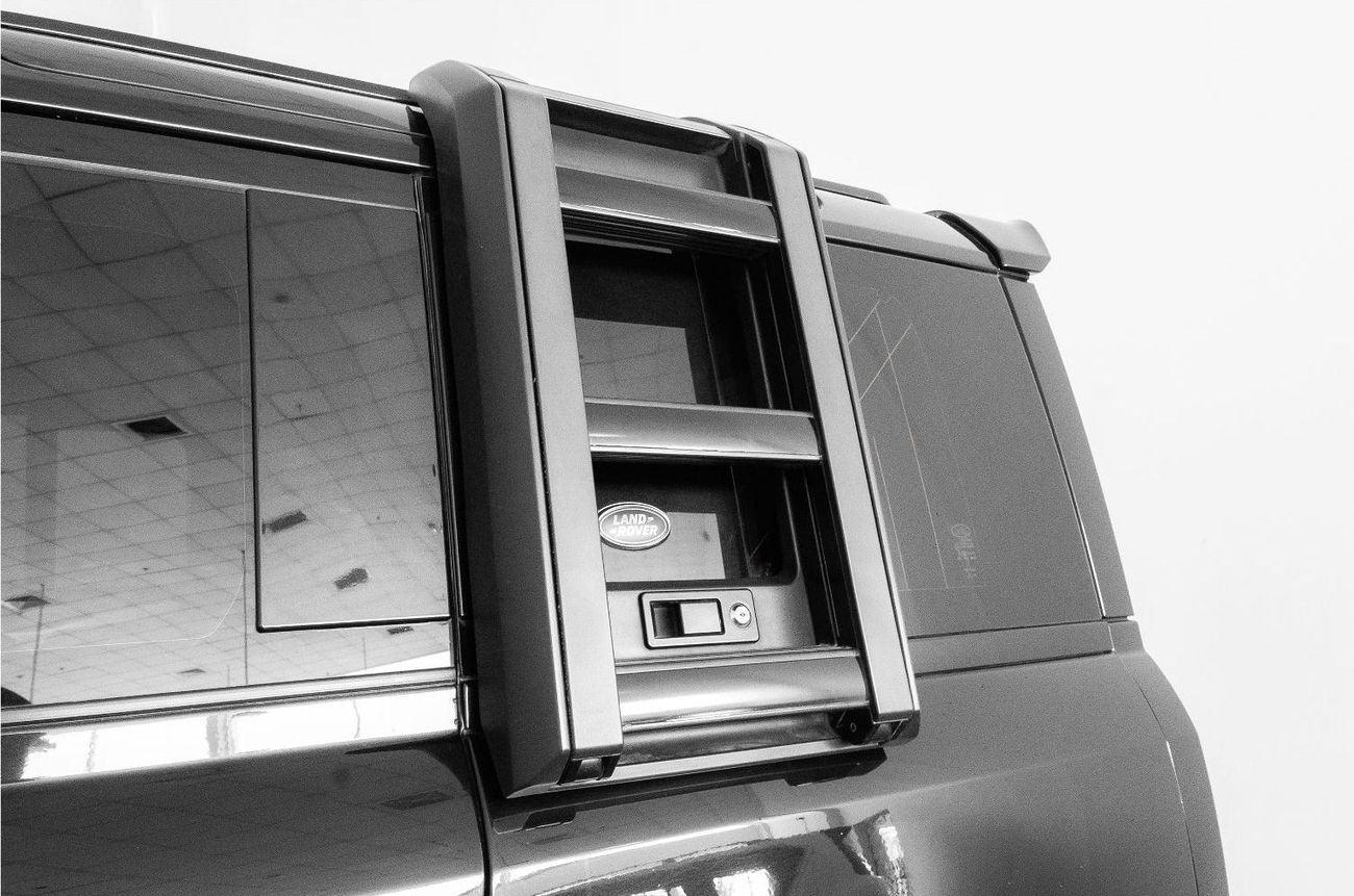 Land Rover Defender P400 110 First Edition 3.0L (7 Seater) P400 110 First Edition 3.0L