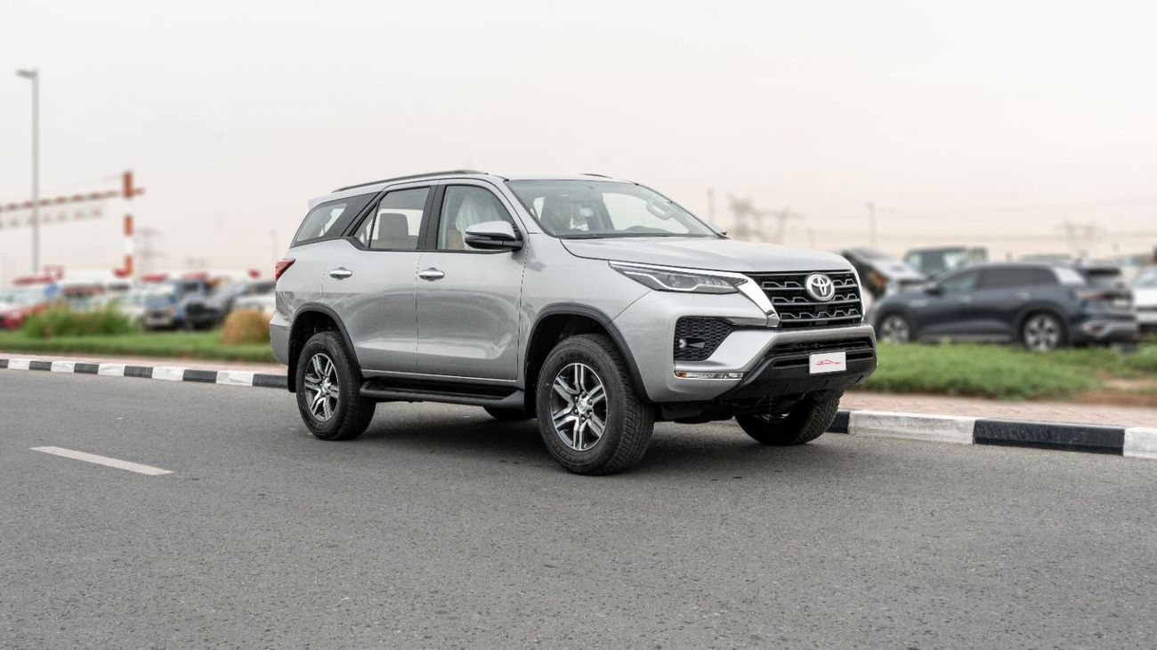 تويوتا فورتونر 2026 Toyota Fortuner VX 4.0L AT petrol (Silver-Tan)