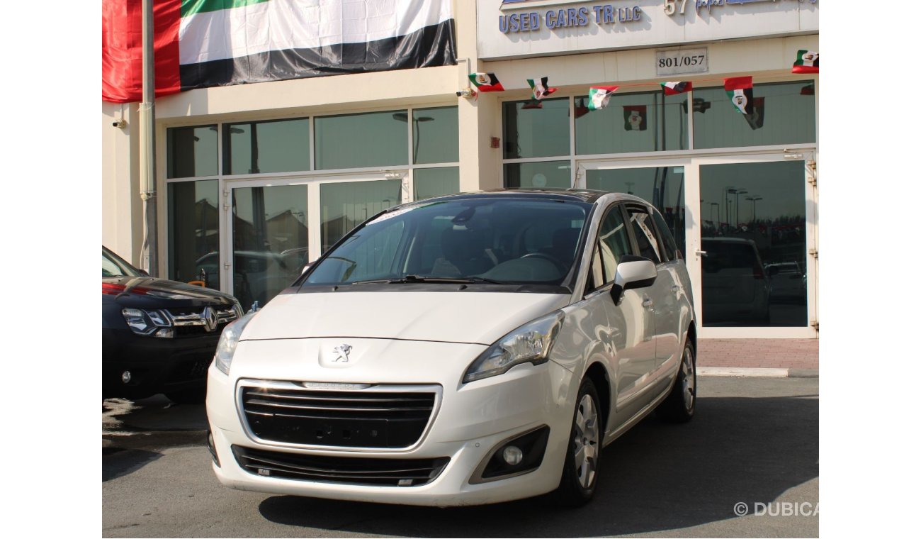 Peugeot 5008 GCC - ORIGINAL PAINT - ACCIDENTS FREE - 1600 CC - CAR IS IN PERFECT CONDITION INSIDE OUT