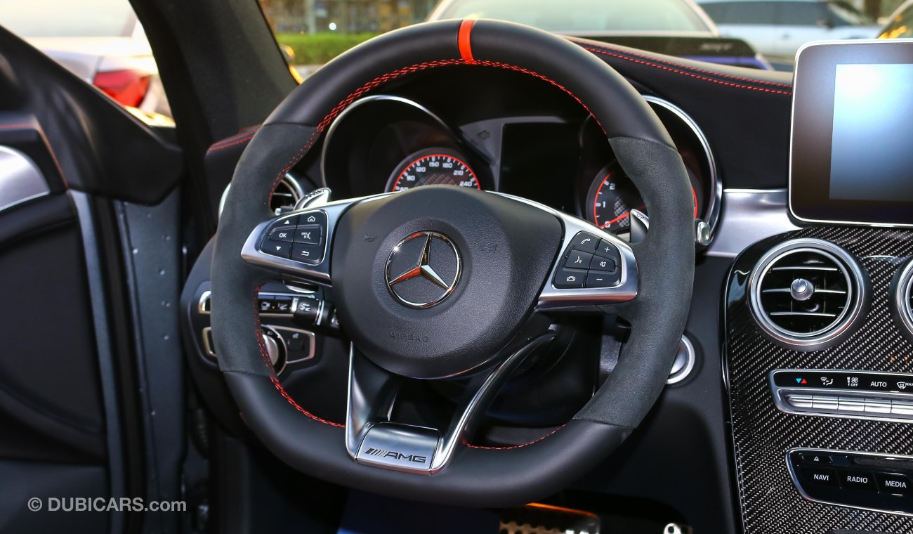 مرسيدس بنز C 63 كوبيه s V8 Biturbo