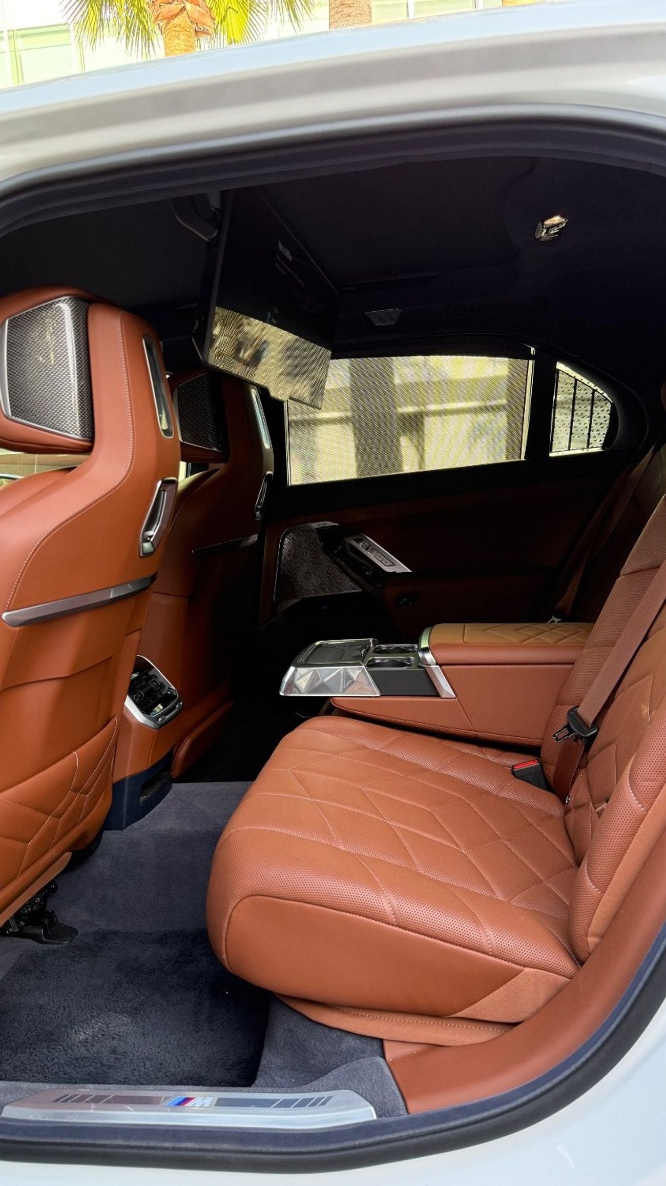 بي أم دبليو M760Li