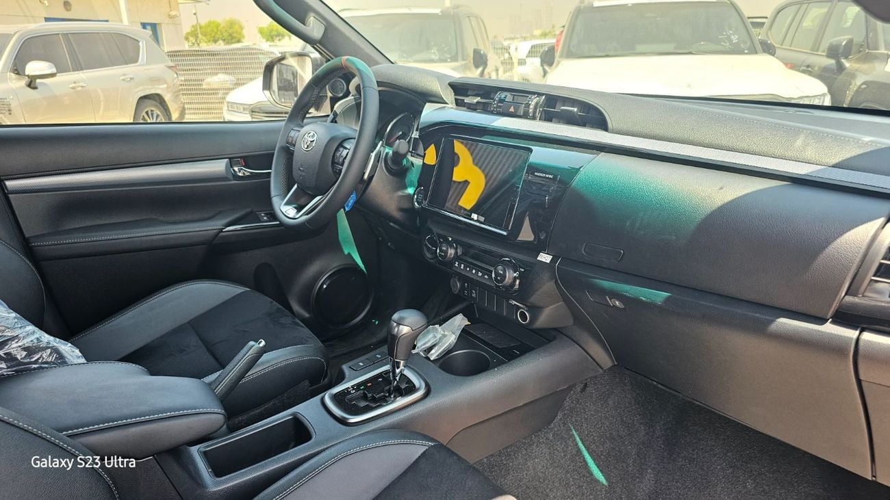 تويوتا هيلوكس GR Sport 2.8L
