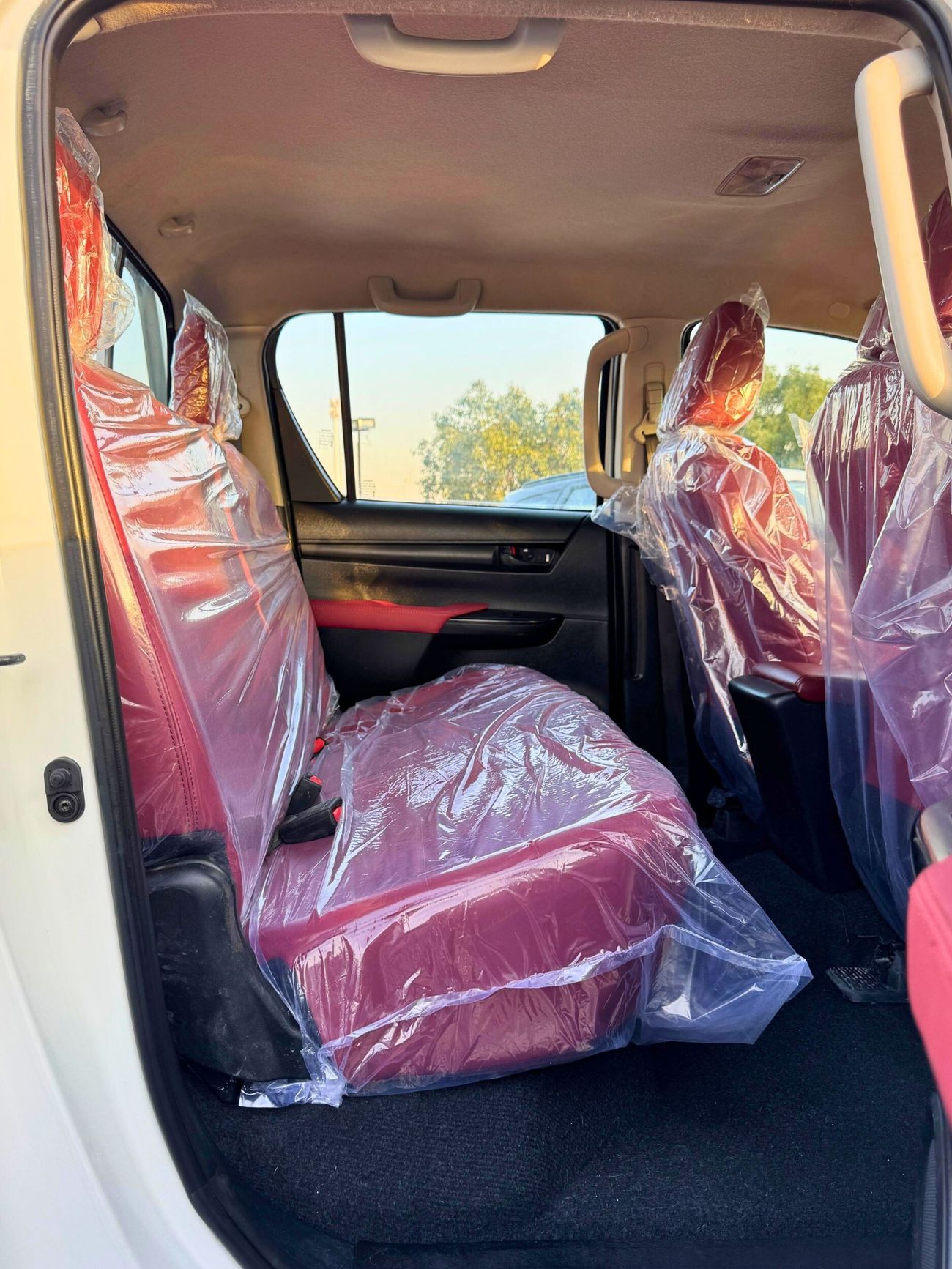 Toyota Hilux DIESEL/ A/T / 4WD/ CHROME BUMPER/ EXPORT ONLY / LOT#85555