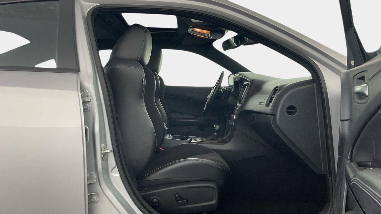 دودج تشارجر GT | upto AED 20,000 Ramadan Discount | شامل الضمان | 0 ﺪﻔﻋﺓ ﺃﻮﻟﻯ