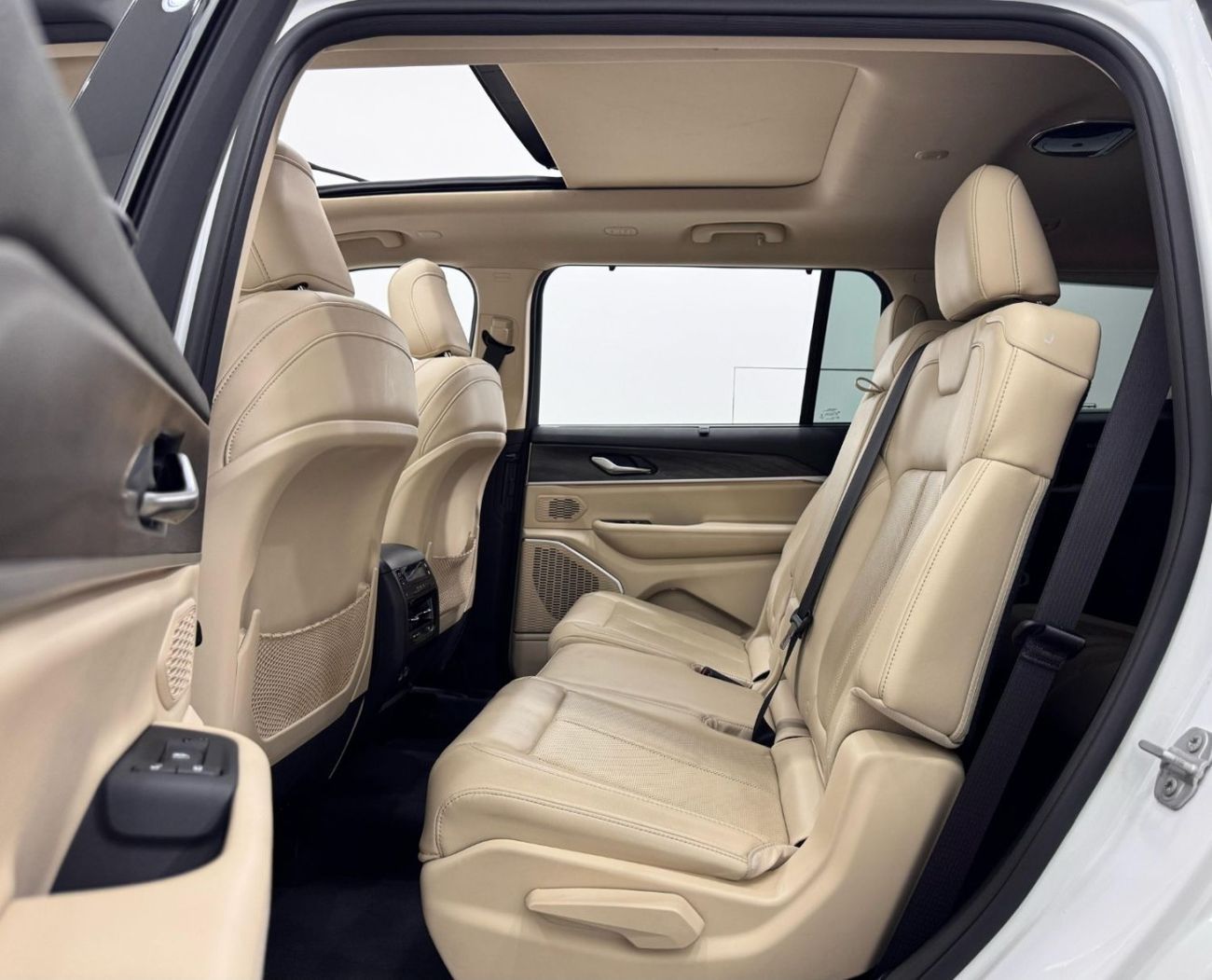 جيب جراند شيروكي L Limited 3.6L 2022 Jeep Grand Cherokee L Limited, 2027 Jeep Warranty, Jeep Service Pack, 7 Seater,