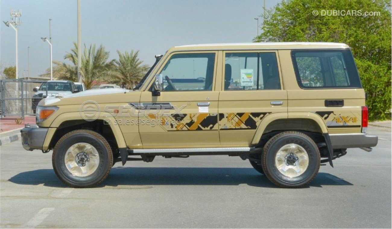 تويوتا لاند كروزر هارد توب Hard Top 4.0 V6 Full Option 5 seats, Winch, AW, Over Fender, RR Diff Lock - last unit