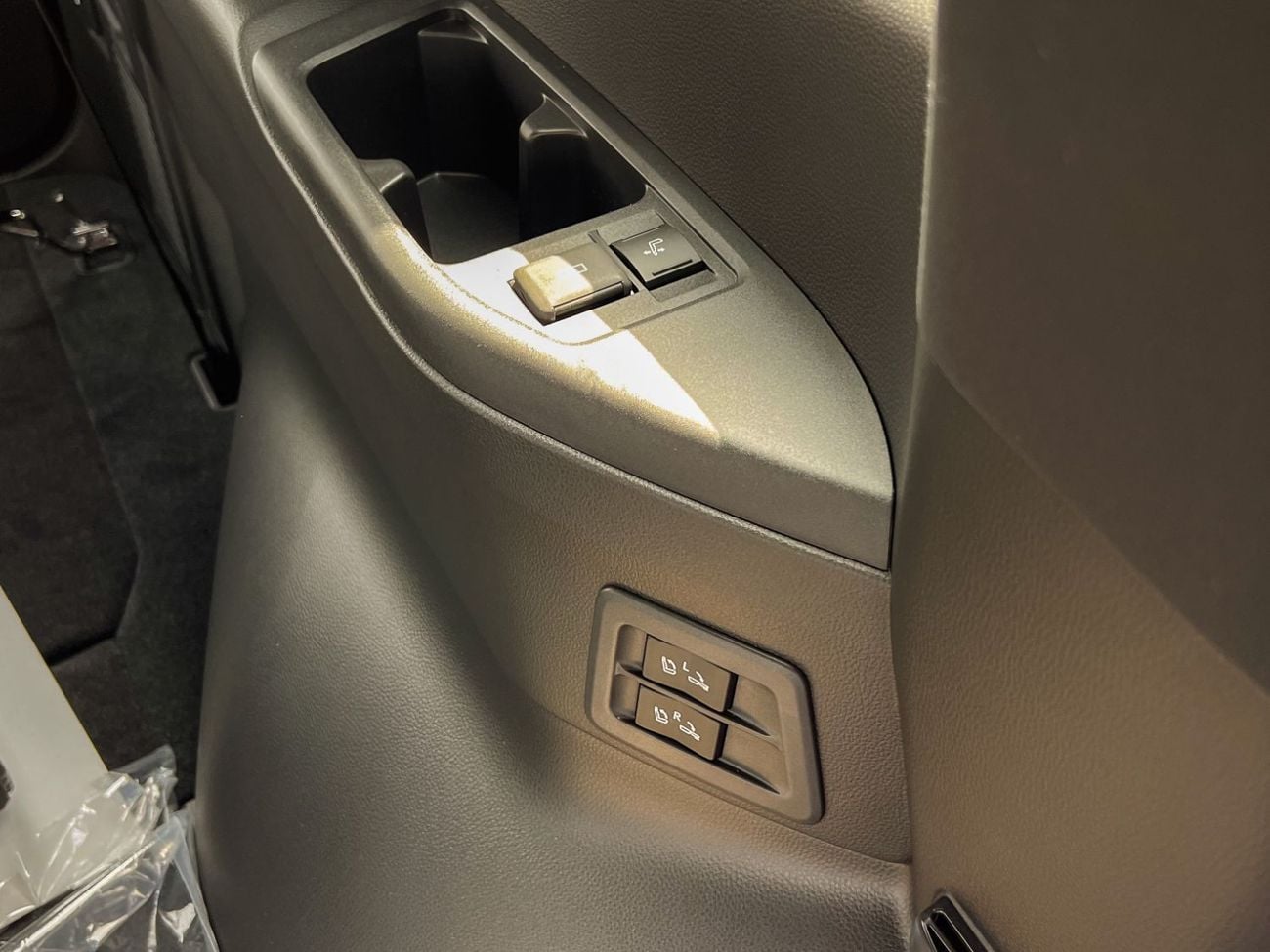 Lexus LX 600 EXPORT ONLY - LEXUS LX600 3.5L TURBOSPORT