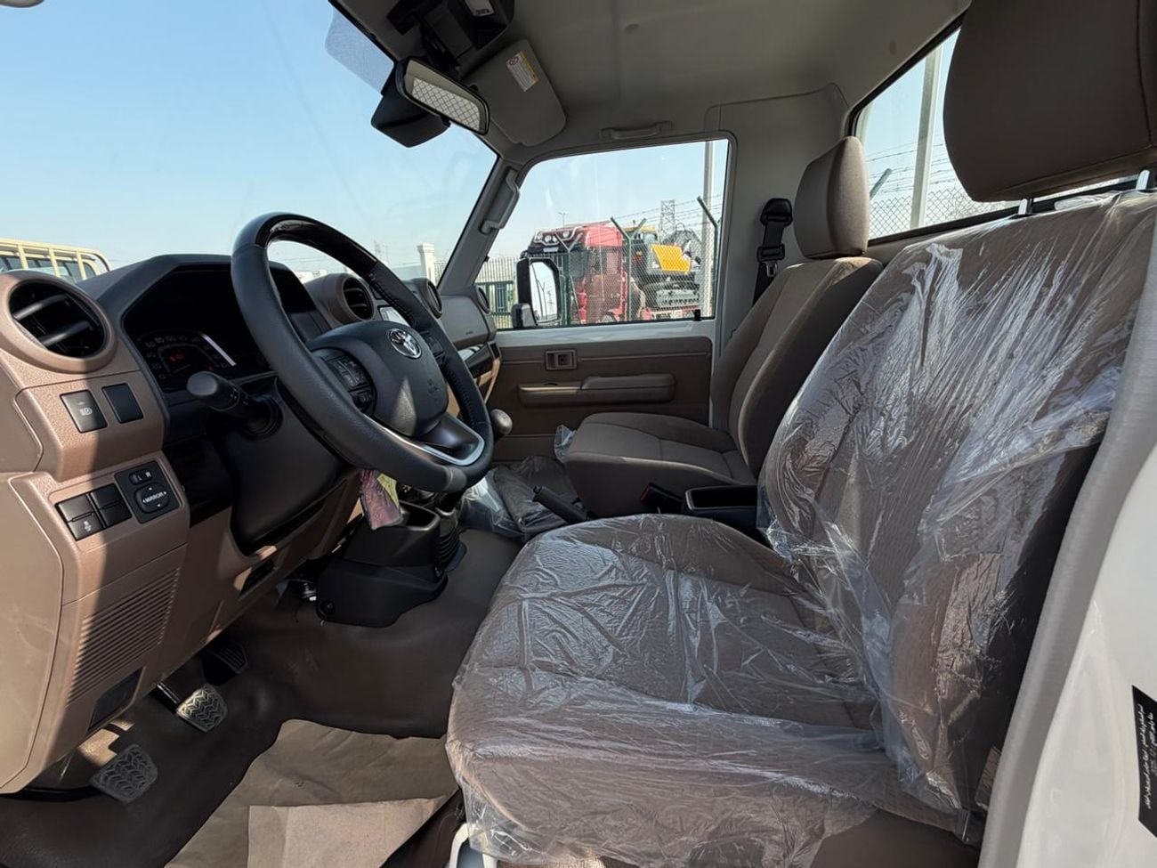 تويوتا لاند كروزر بيك آب