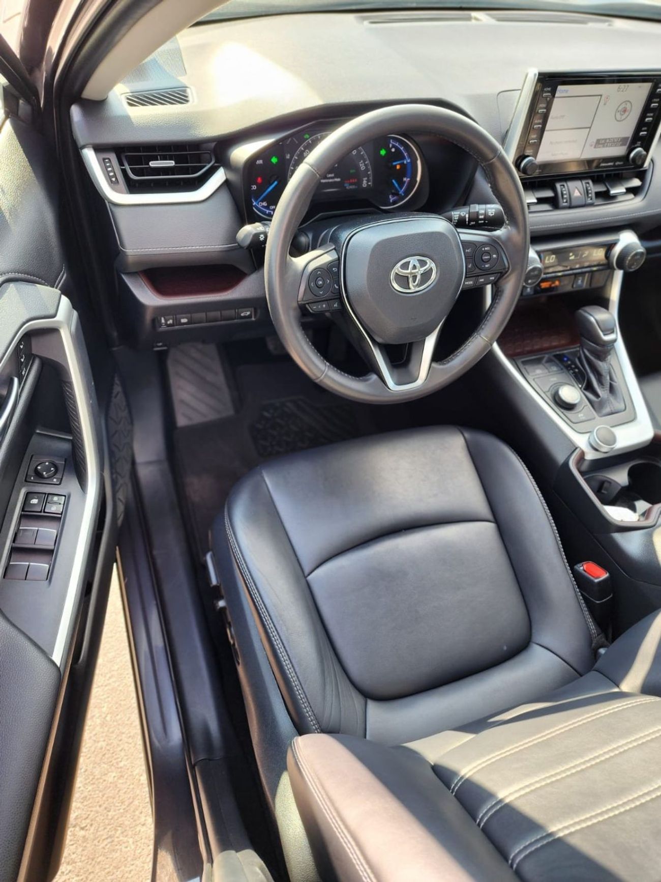 Toyota RAV4 XLE TOYOTA RAV4 LIMITED HYBRID 2019 FULL OPTION