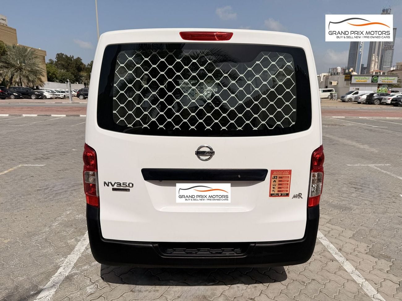 نيسان أورفان Panel Van Std 2.5L A/T (3 Seater) Petrol (4 Door)