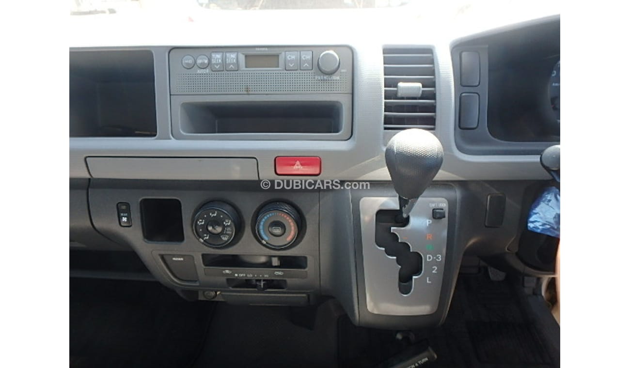 Toyota Hiace 2005