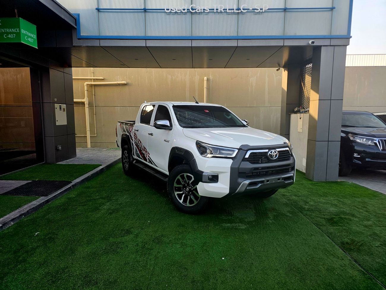 Toyota Hilux PATROL/ AUTO GEAR/ WIDE BODY / AUTO WINDOWS / FULL OPTION