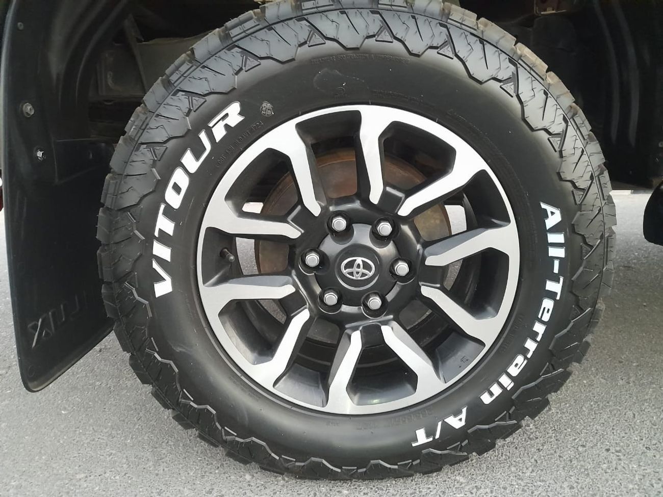 Toyota Hilux RHD DIESEL 2.8 CANOPY