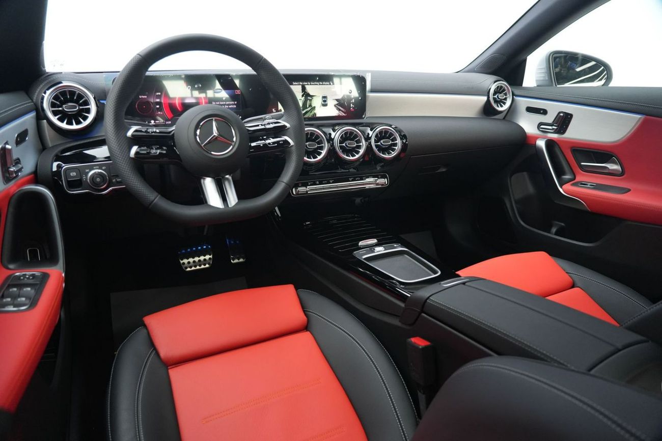 Mercedes-Benz CLA 200 