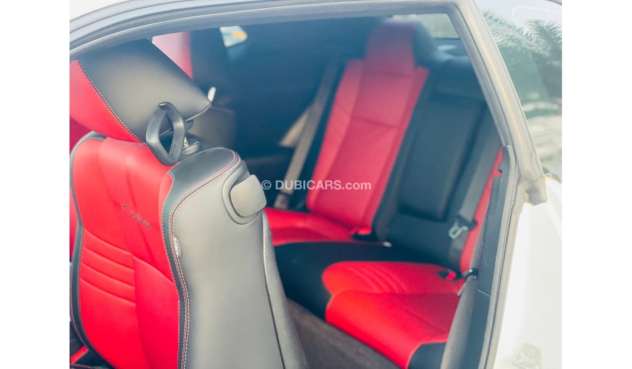 دودج تشالينجر SXT