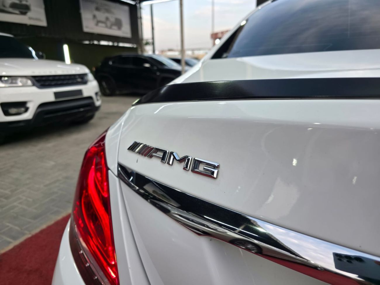 Mercedes-Benz C 63S AMG Std 4.0L (5 Seater)