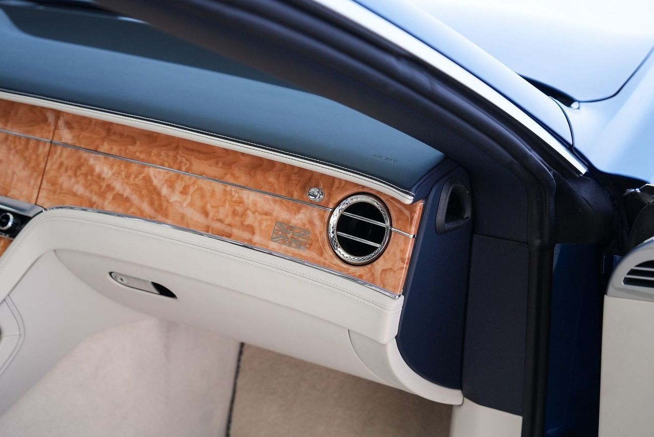 بنتلي كونتيننتال جي تي سي Bentley GTC W12 First Edition