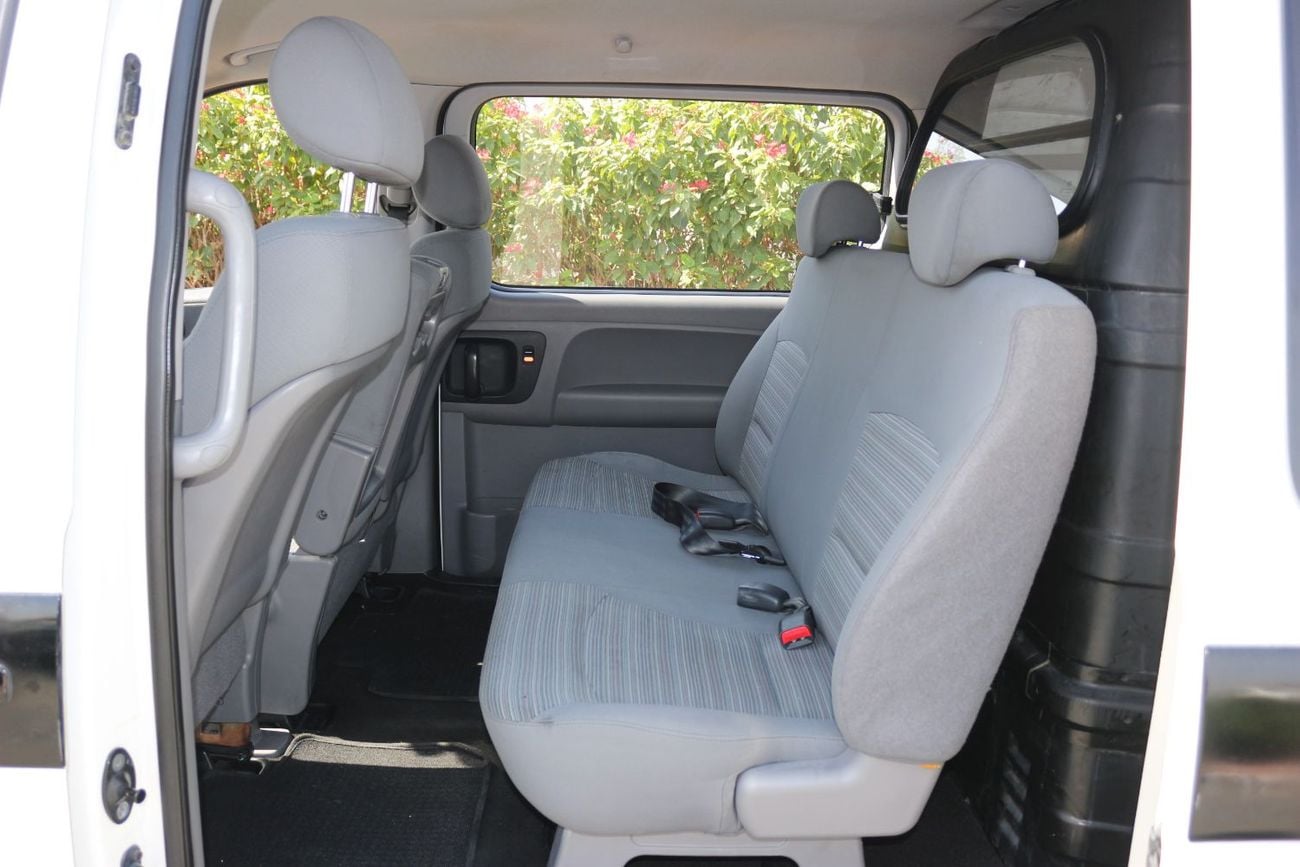 Hyundai H-1 Hyundai H1 Panel Van 5 SEATS 2020 - GCC Specs - Perfect for Business