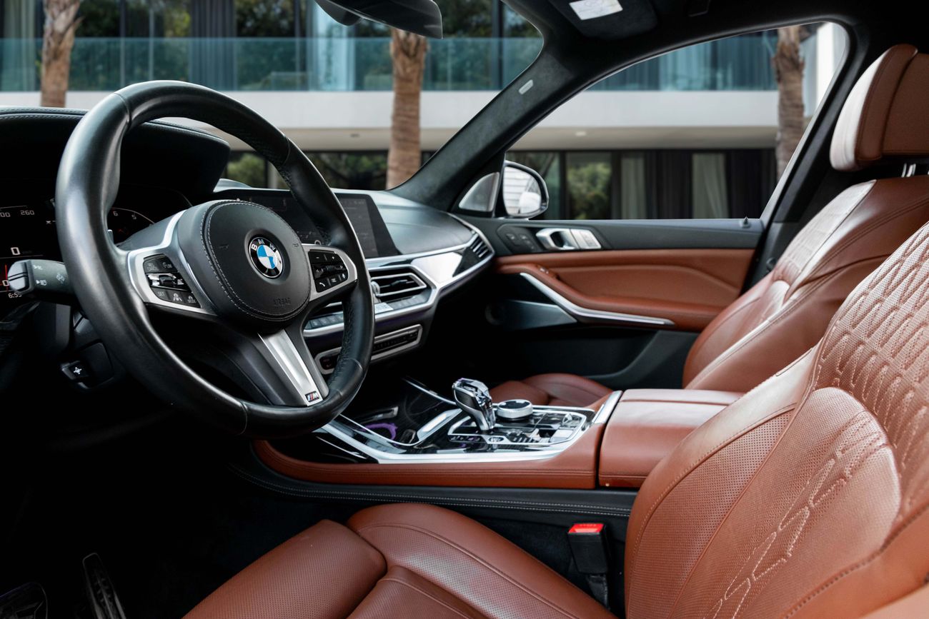 بي أم دبليو X7 M50i 4.4L (523 HP)