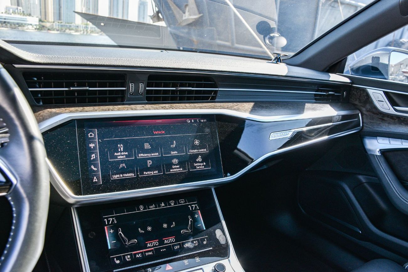 Audi A7 55 TFSI quattro S-Line 3.0L