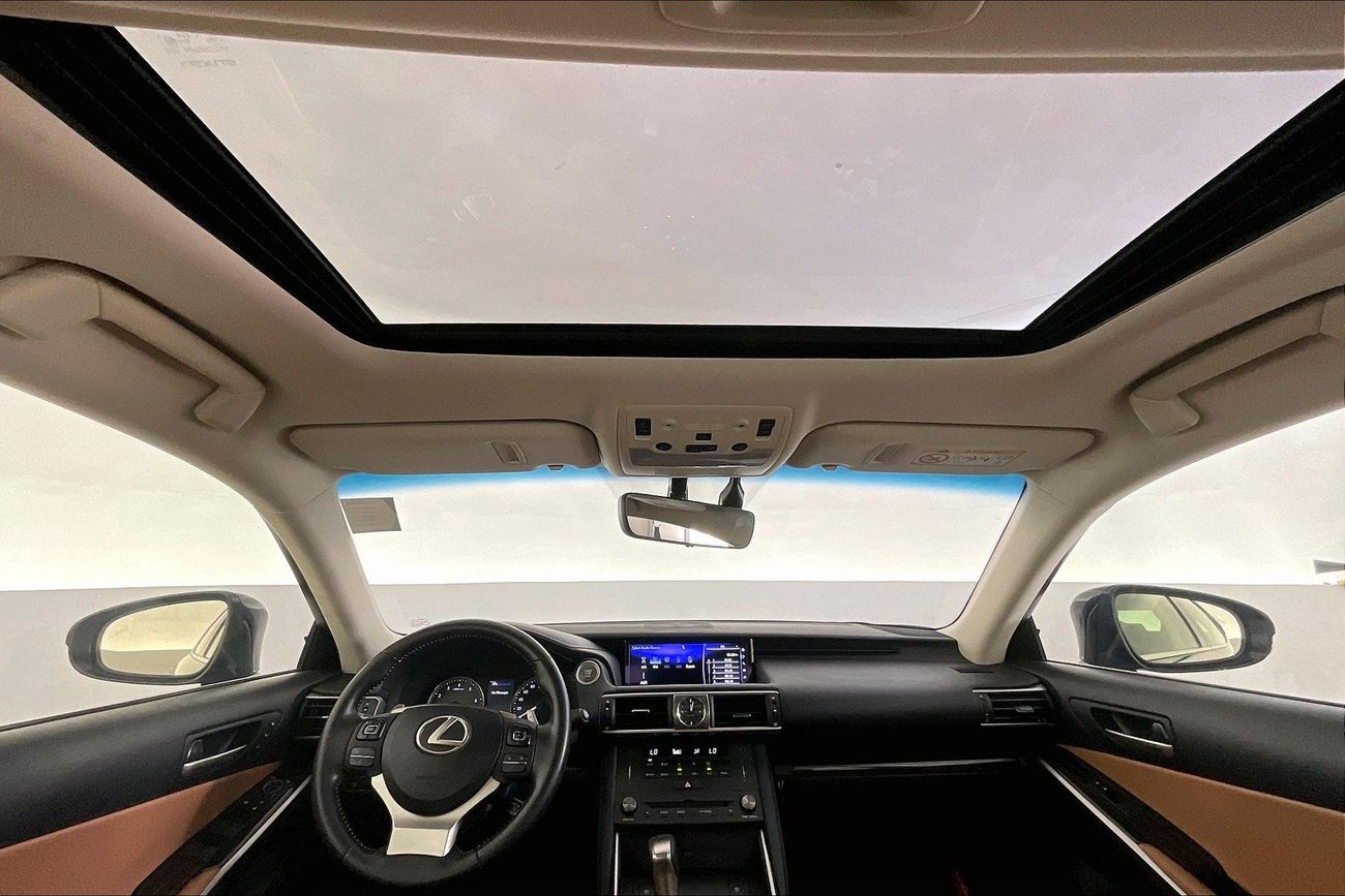 Lexus IS350 Platinum | Guaranteed Warranty | 0 Down Payment