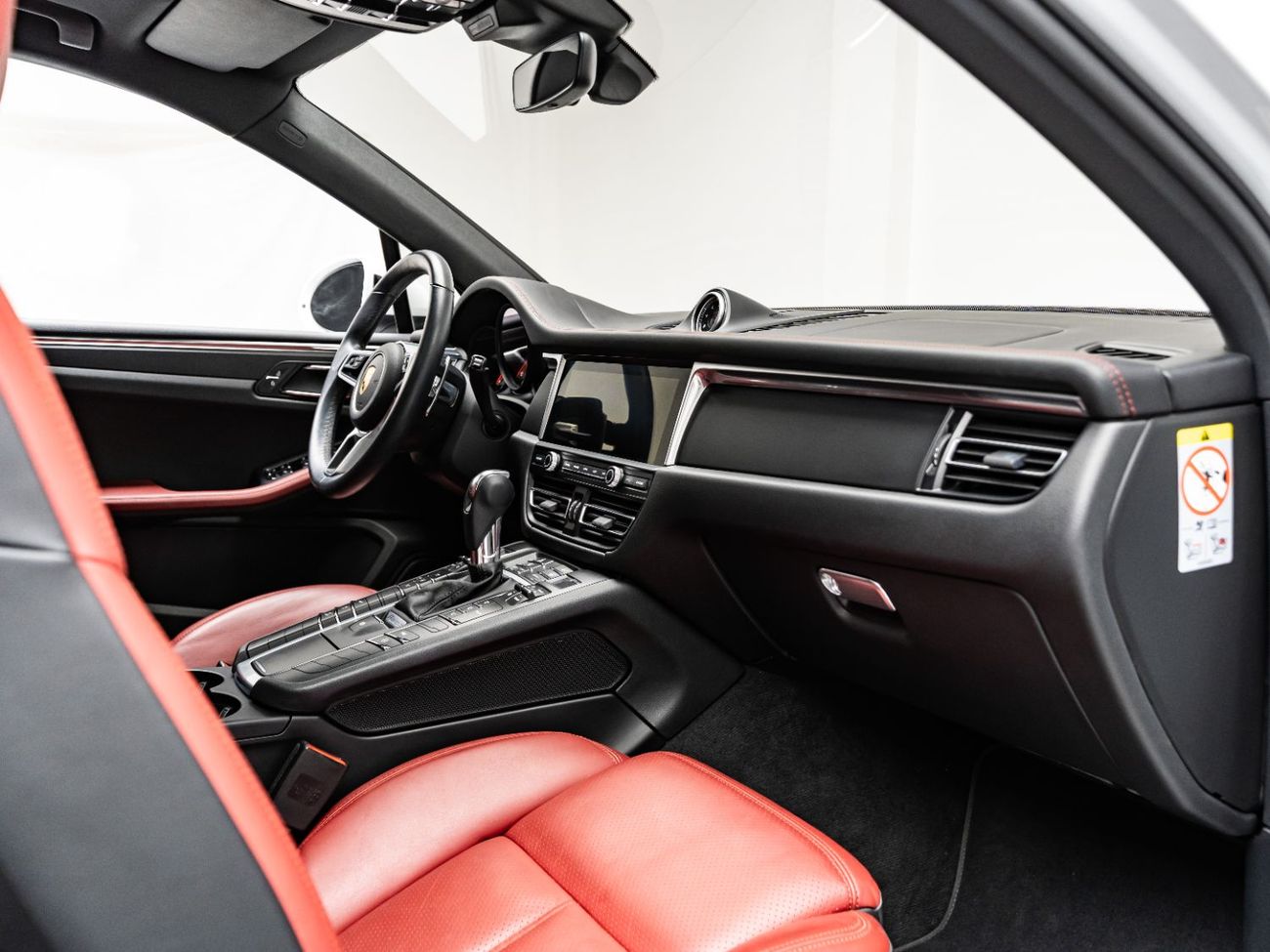 Porsche Macan Std 2.0L (252 HP) 2020 Porsche Macan, 2026 Porsche Warranty, Full Service History, Low KMs, GCC