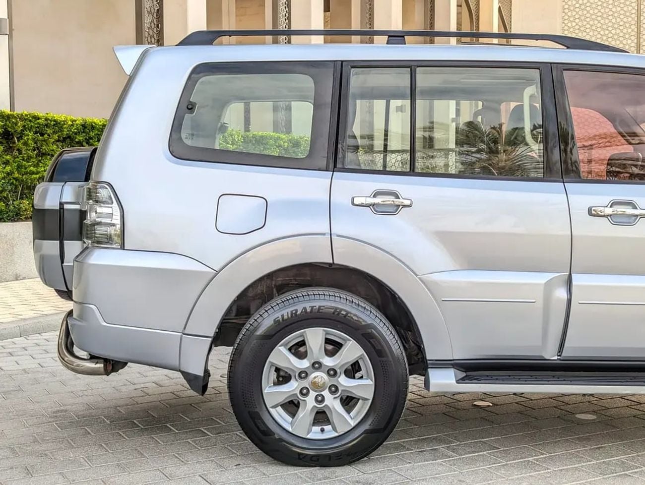 ميتسوبيشي باجيرو GLS TOP FULL OPTION GCC IN EXCELLENT CONDITION