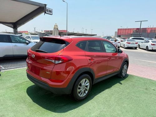 هيونداي توسون GL 4x4 بحاله الوكاله لم تستخدم بالدوله اول مالك