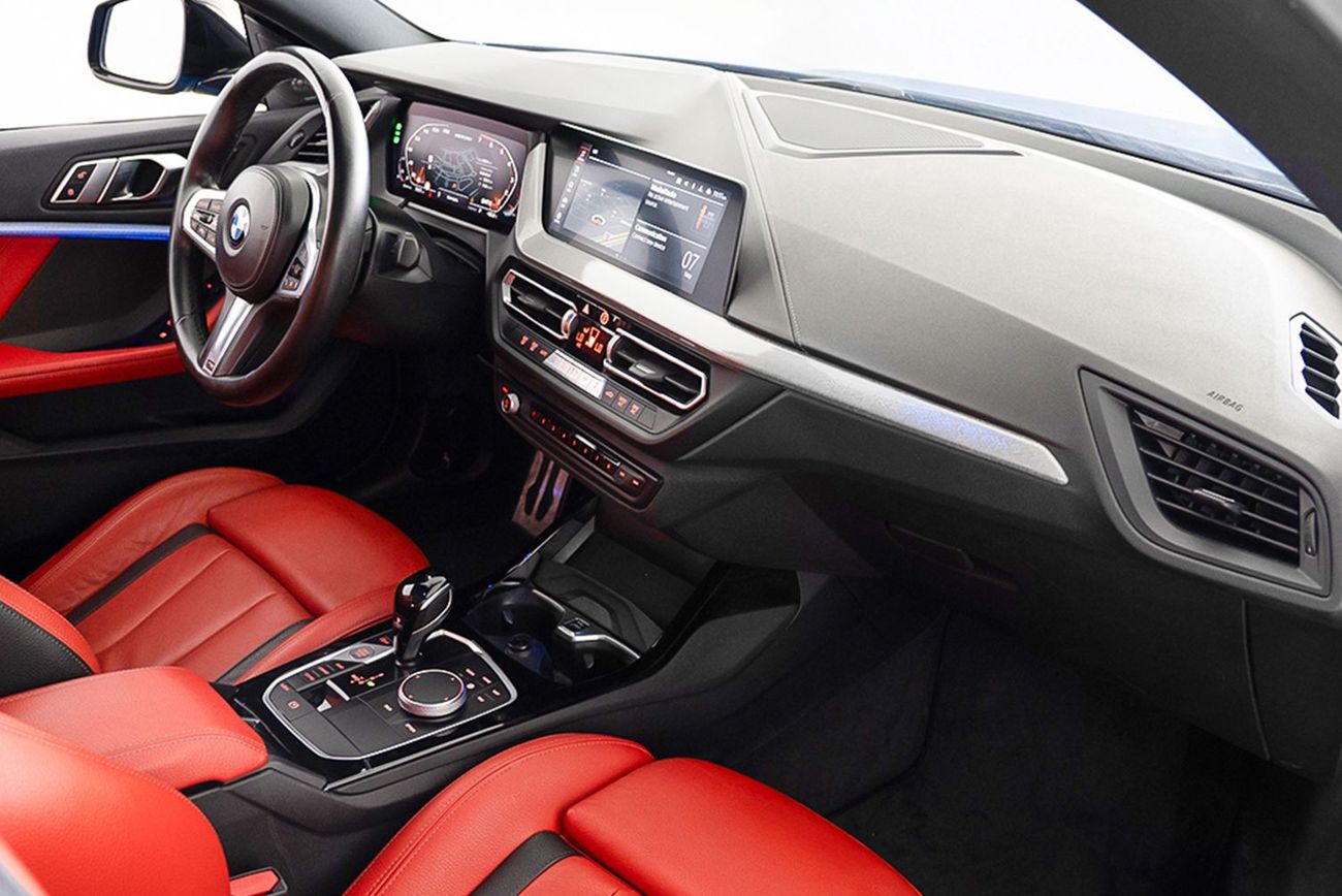 BMW M235i Gran Coupe M SPORT