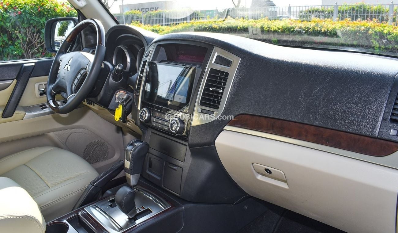 Mitsubishi Pajero GLS V6