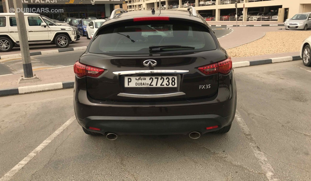 Infiniti FX35