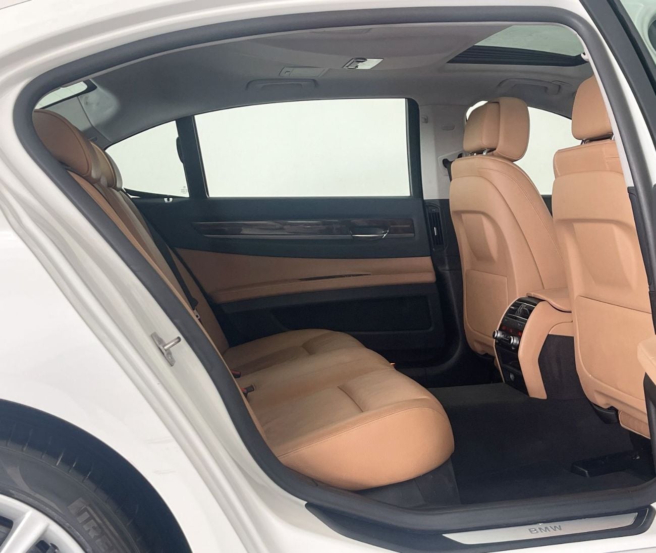 بي أم دبليو 740Li EXECUTIVE V6  GCC SPECS - EXCELLENT CONDITION