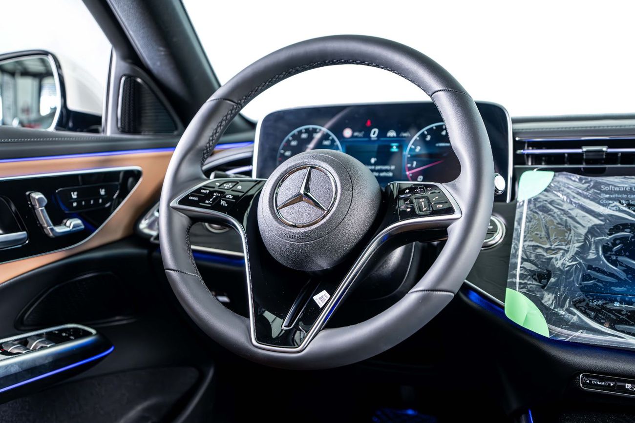 مرسيدس بنز E200 2.0L