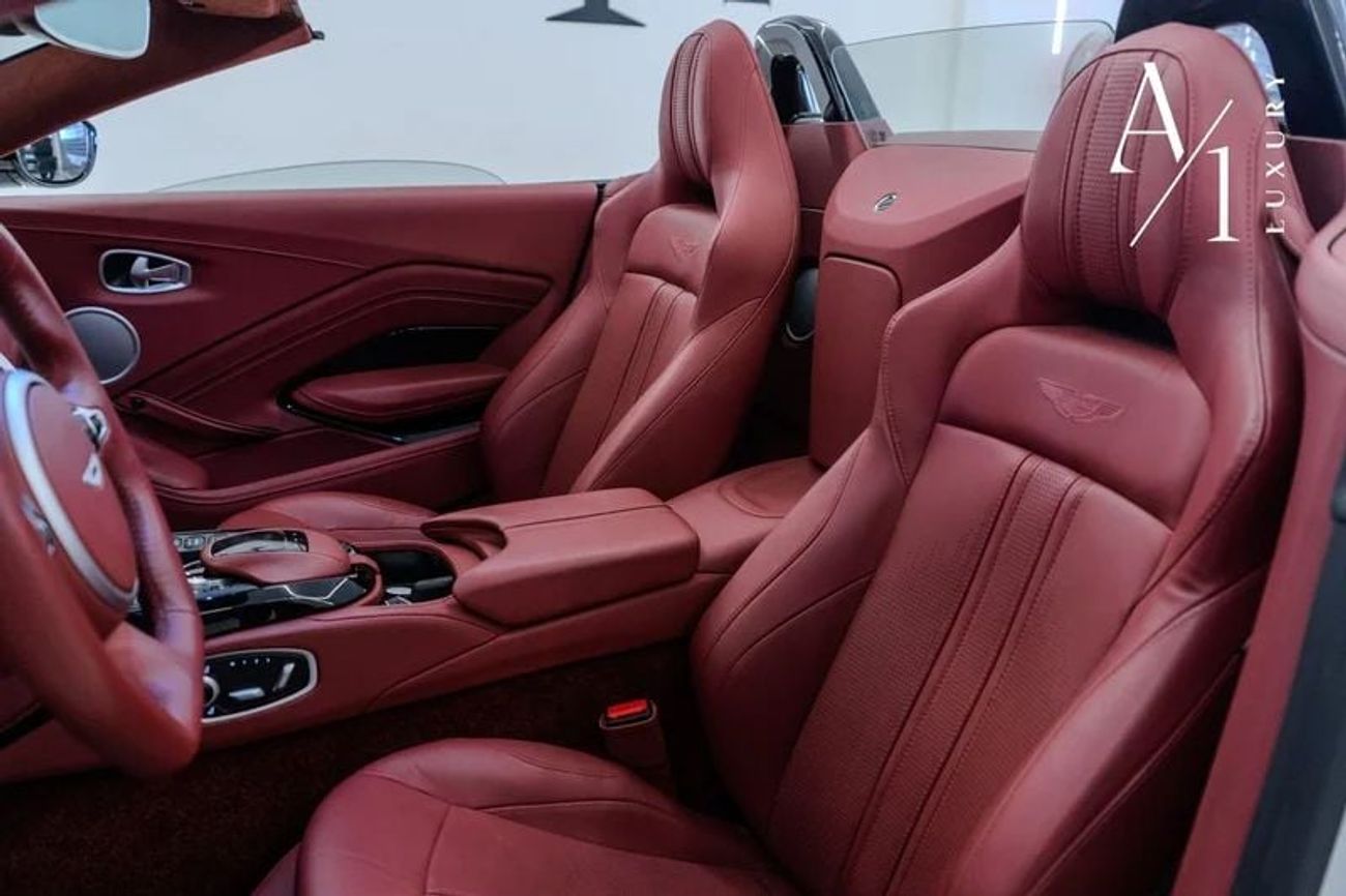 أستون مارتن فانتيج 2022 Aston Martin Vantage Roadster V8, Fully Loaded, Service Contract, GCC Spec