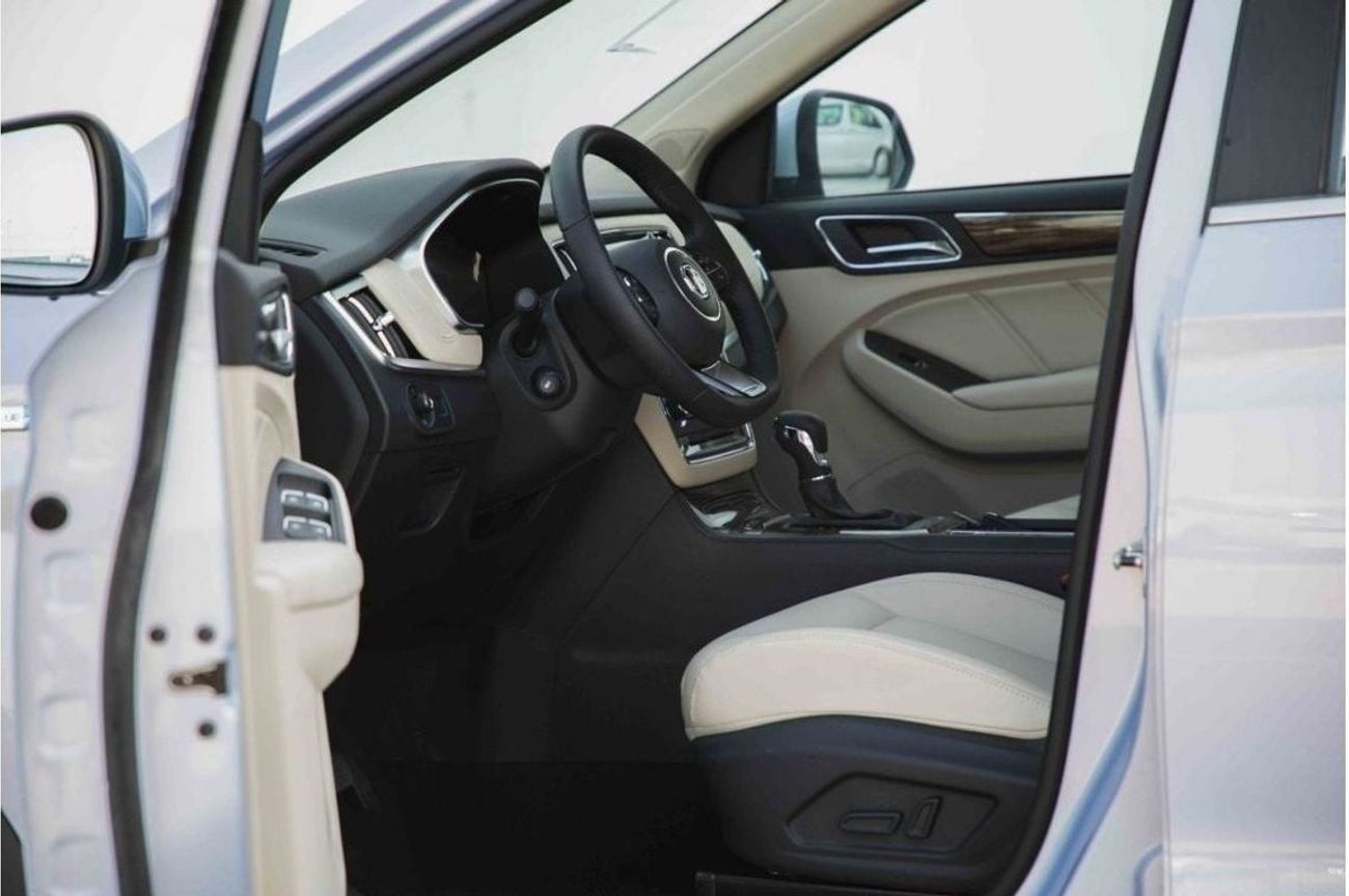 MG RX5 2023 MG RX5 2.0 AWD LUXURY - 3 Year Warranty & 1 Year Service - Sky Blue inside Black & White