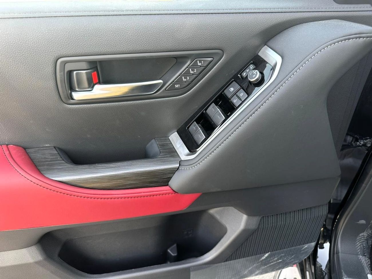 Toyota Land Cruiser Landcruiser VXR 3.5L 2025 Black Petrol  GCC (Export Only)