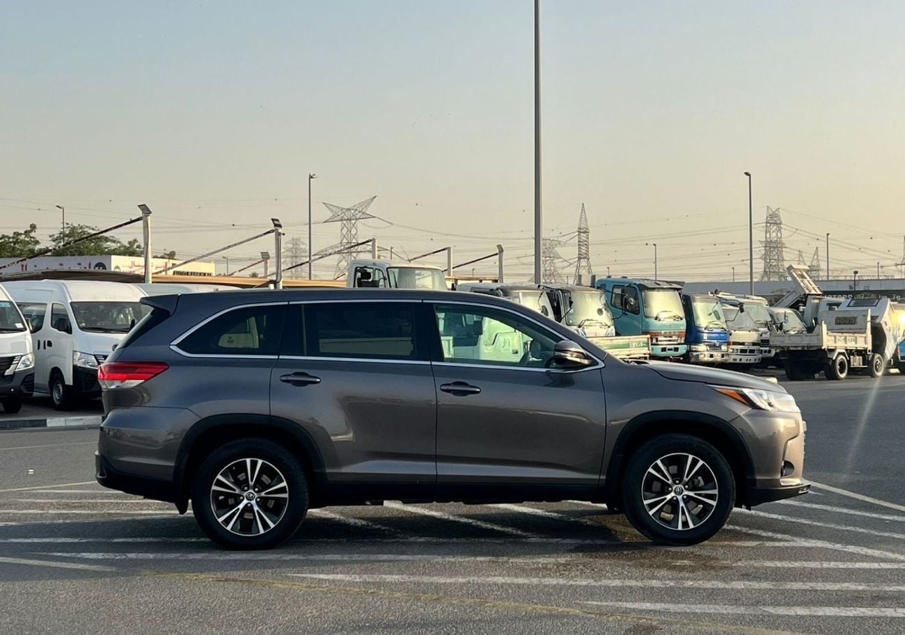 Toyota Highlander LE (NON GCC) — фото 5