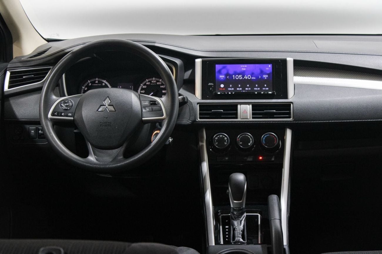 Mitsubishi Xpander MEDIUM LINE Mid 1.5L