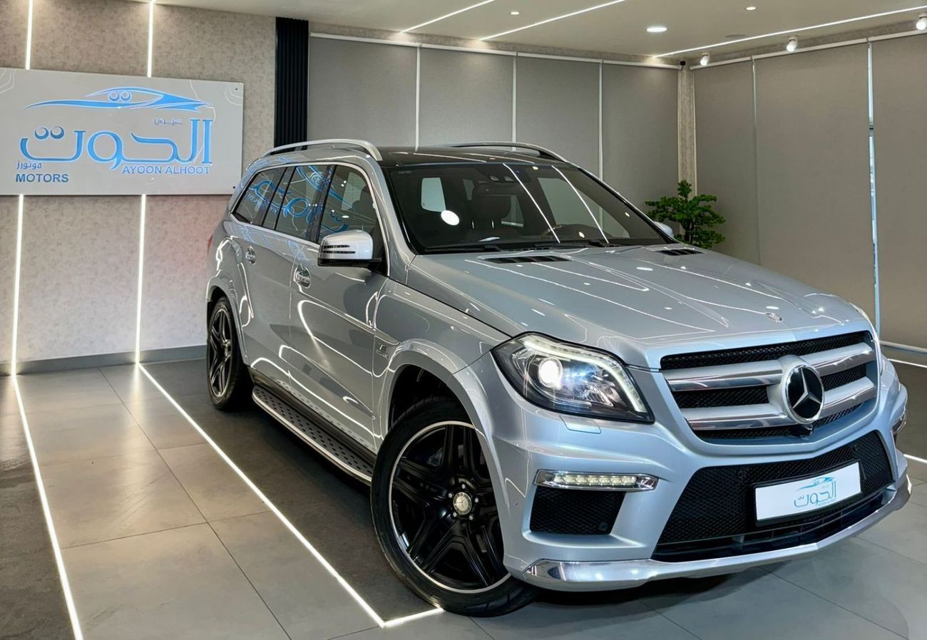 Mercedes-Benz GL 500 Std 4.7L AMG MERCEDES GL500 V8 || GCC || ACCIDENT FREE || AMAZING CONDITION II FULLY LOADED || LOW M
