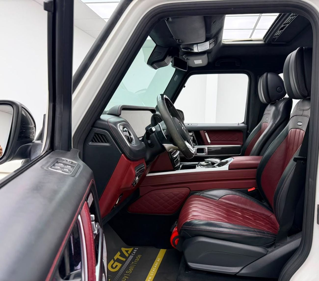 مرسيدس بنز G 63 AMG STANDARD 2020 Mercedes Benz G63 AMG Night Package, 2026 MB Warranty, Full MB Service History, GCC