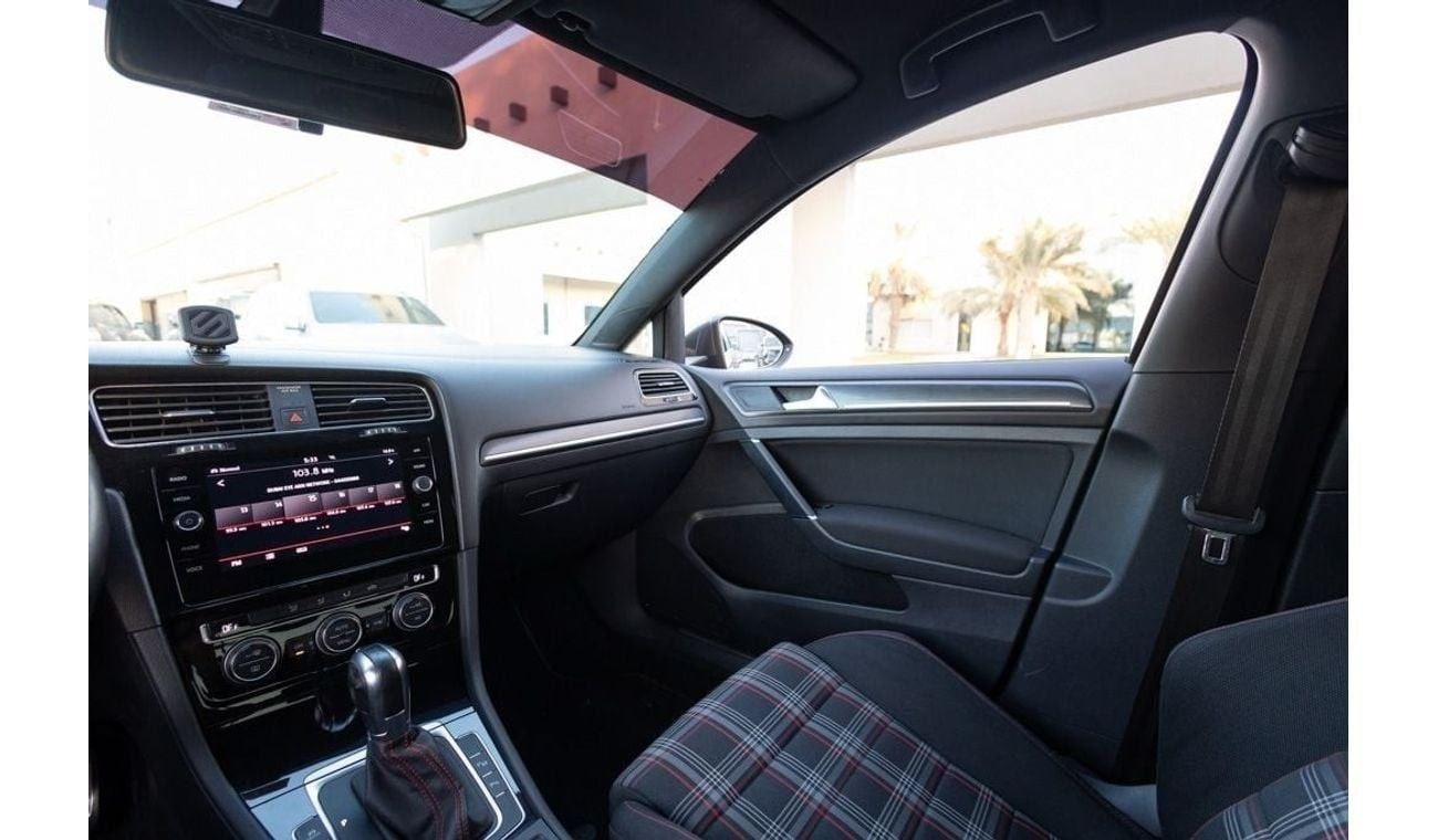 فولكس واجن جولف GTI Fabric + 2.0L Volkswagen Golf GTI 2019 GCC under Warranty with Flexible Down-Payment.