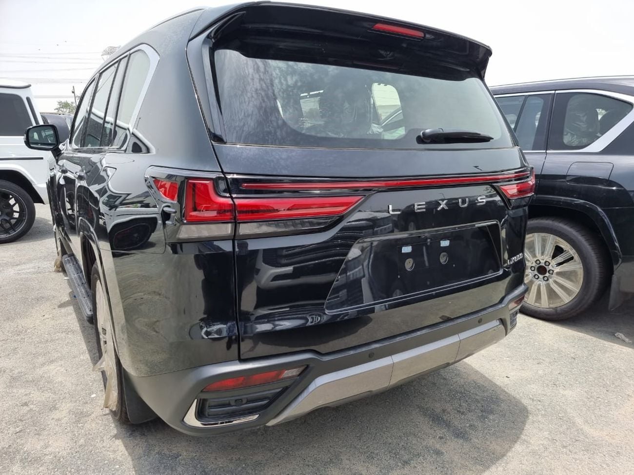 Lexus LX600 3.5l PETROL A/T VIP 4 SEATER FULL OPTION EUROPE SPECIFICATION