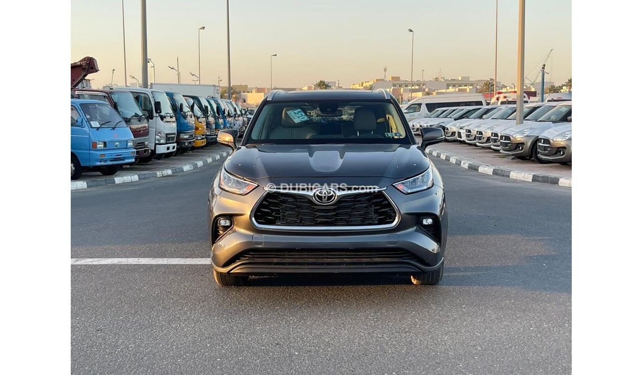 Toyota Highlander 2022 TOYOTA HIGHLANDER XLE 4x4 FULL OPTIONS IMPORTED FROM USA VERY CLEAN CAR INSIDE AND OUT SIDE FOR