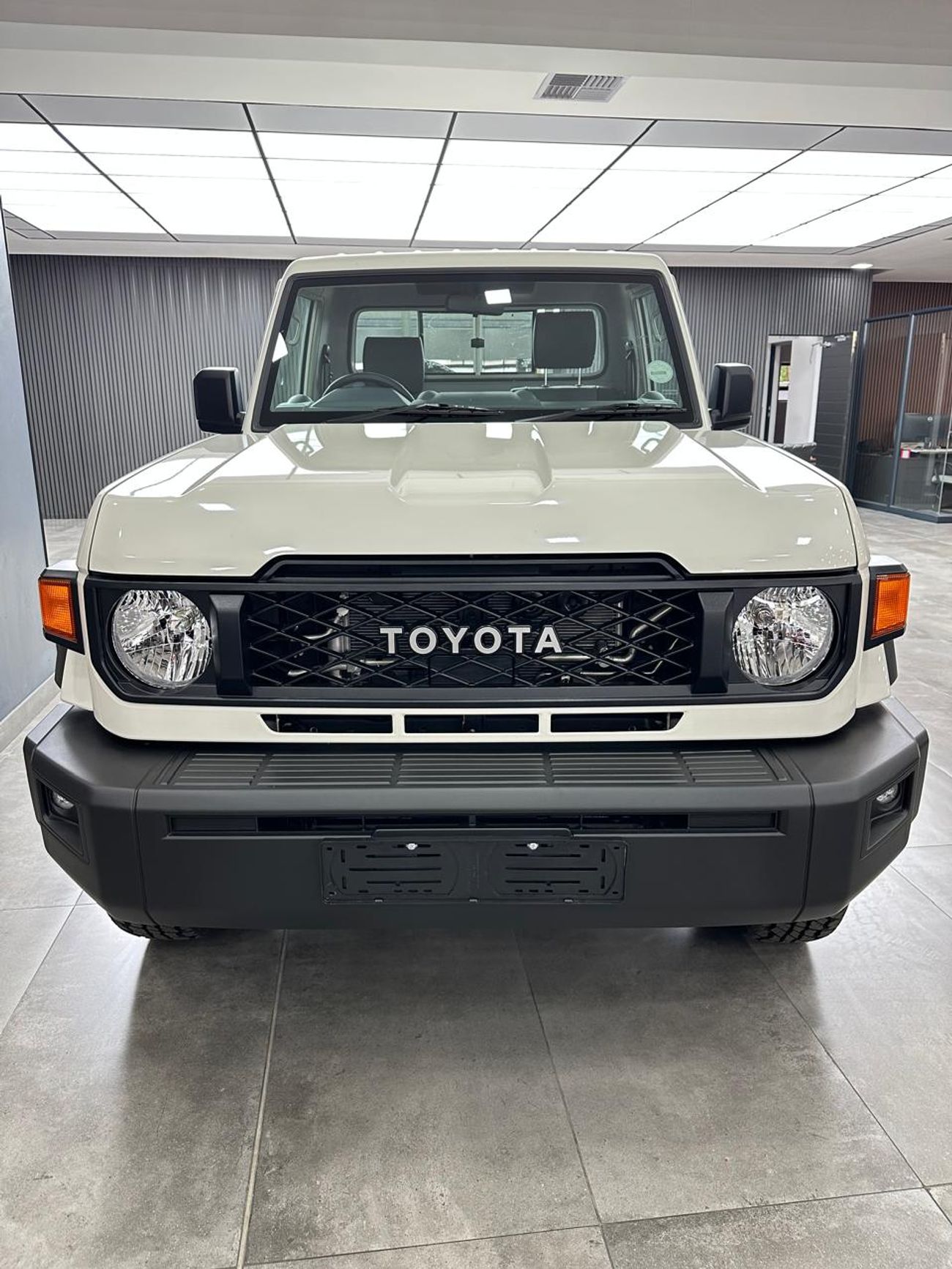Toyota Land Cruiser Pick Up Toyota LC79 SC RHD diesel engine 4.2L