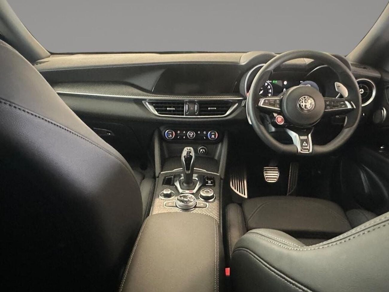 ألفا روميو ستيلفيو Quadrifoglio