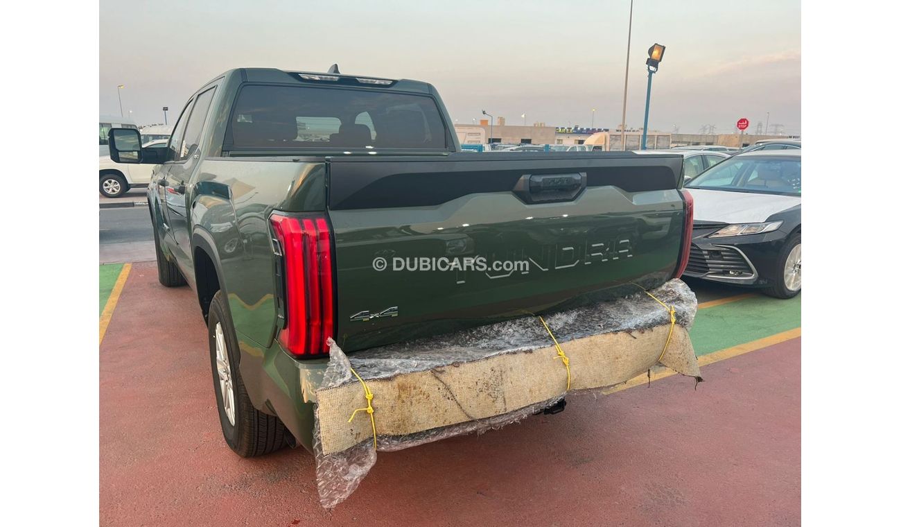 Toyota Tundra 3.5L SR5 CREW MAX