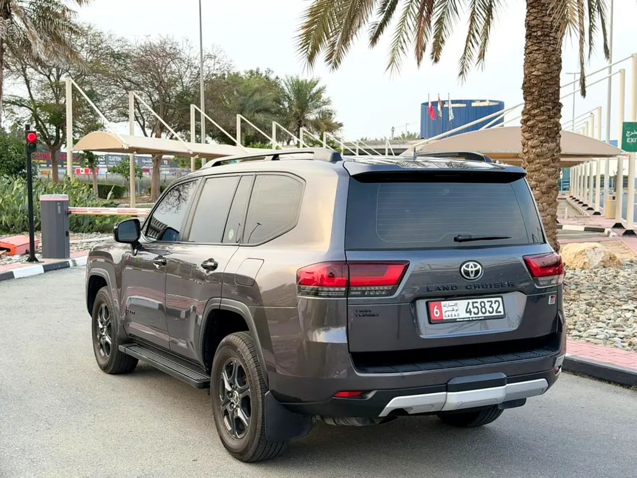 Toyota Land Cruiser GR Sport - GCC Specs