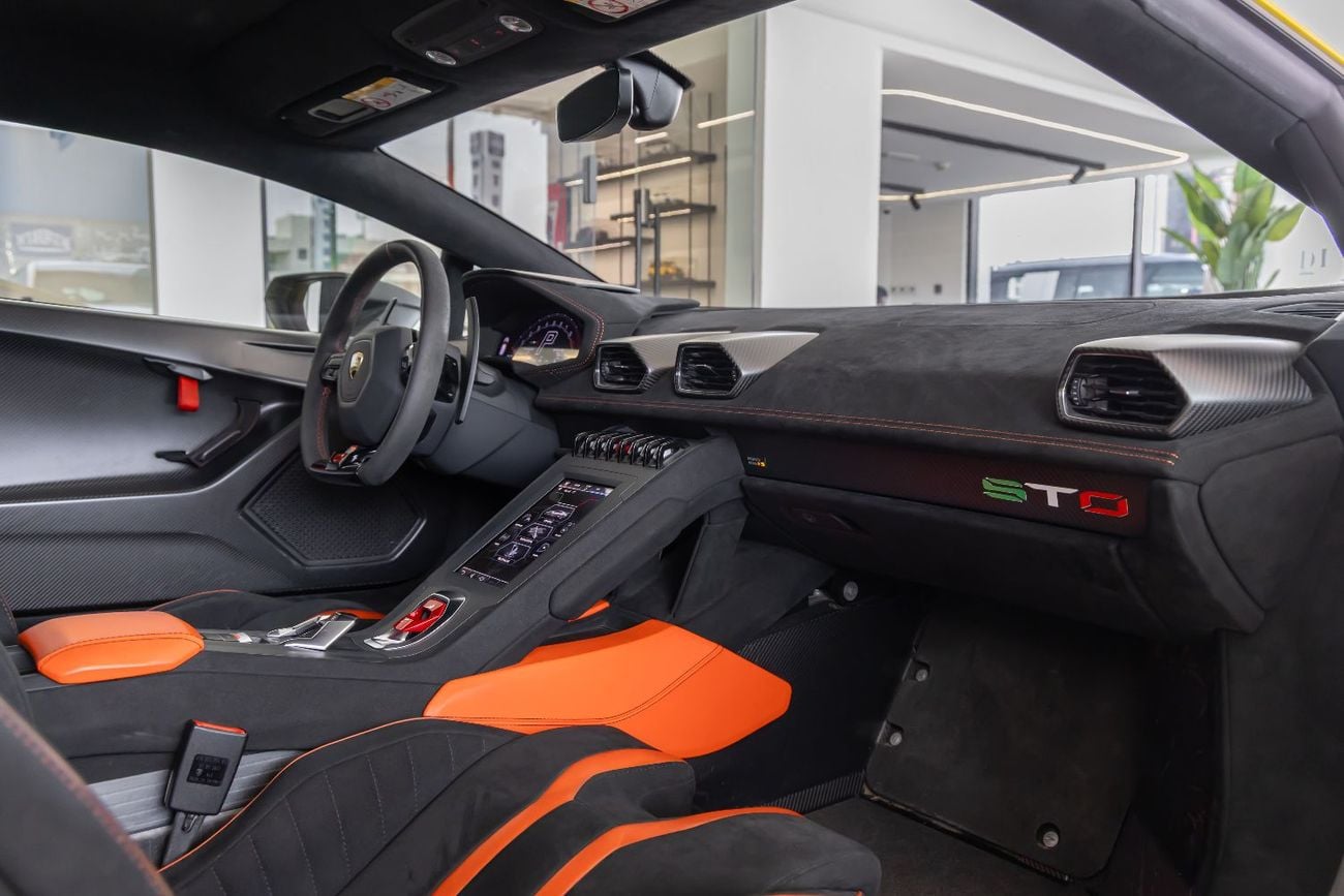 لامبورغيني هوراكان Lamborghini Huracan STO | Warranty Available | 2022