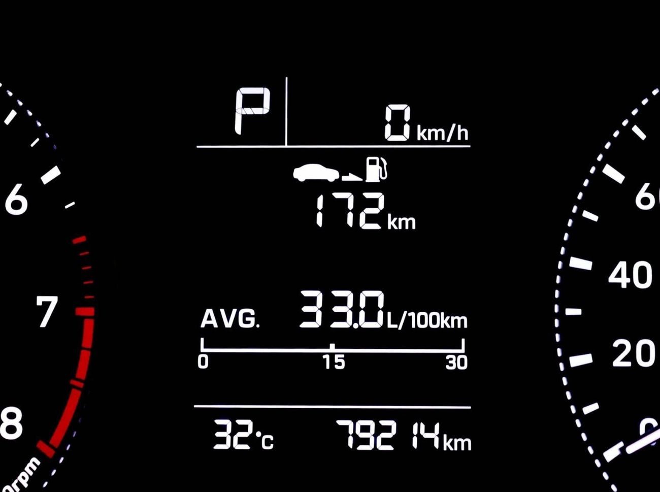 هيونداي إلانترا GL 1.6L hyundai elantra 1.6L 2019 GCC accident free in excellent condition 833 P.M