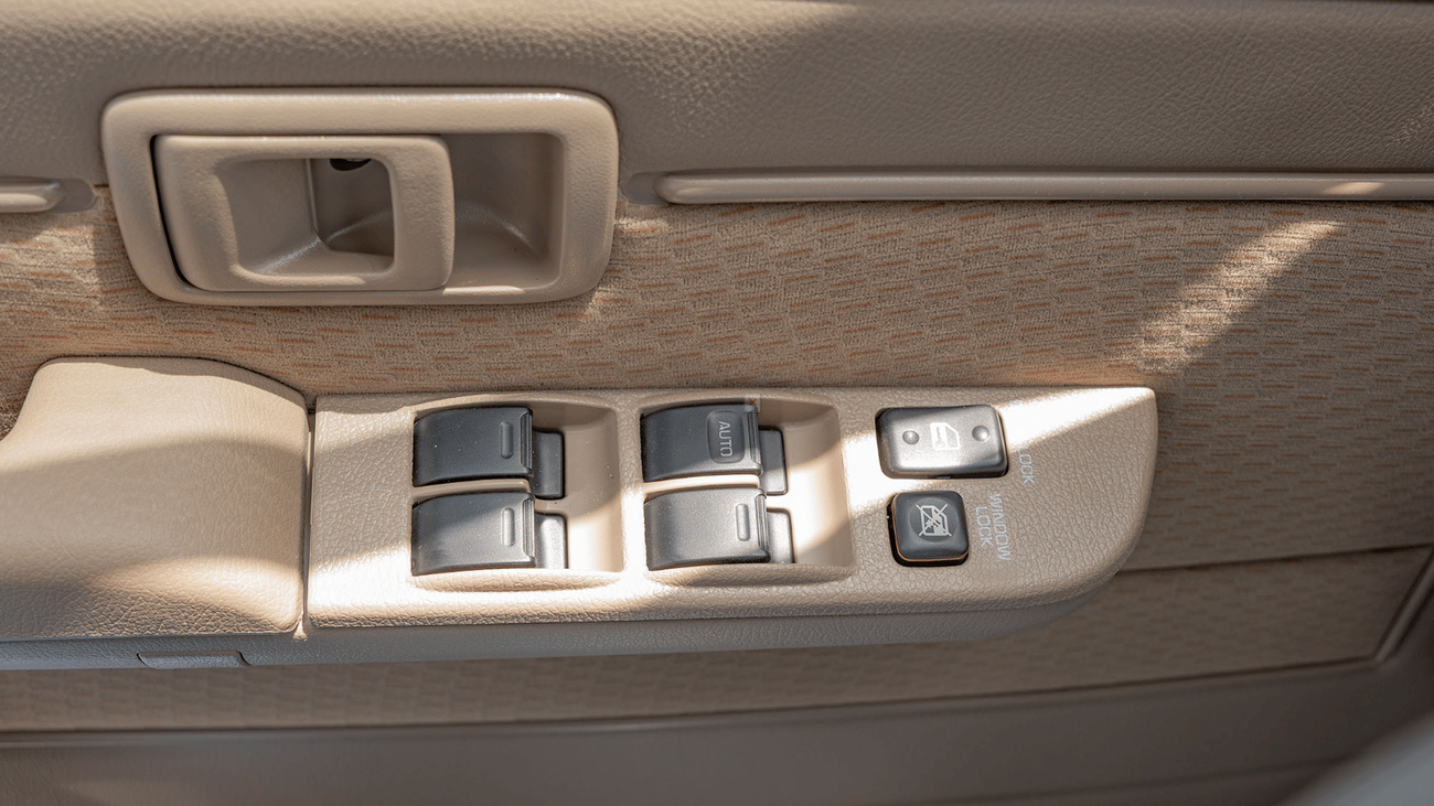 تويوتا لاند كروزر بيك آب ECTKWT002 - 2024 Toyota LC79 Double Cab Pick Up - 4.5L Diesel Manual – Full - White  with Beige